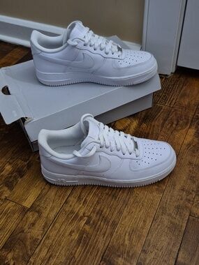 Nike Air Force 1 White Size 8.5 Men